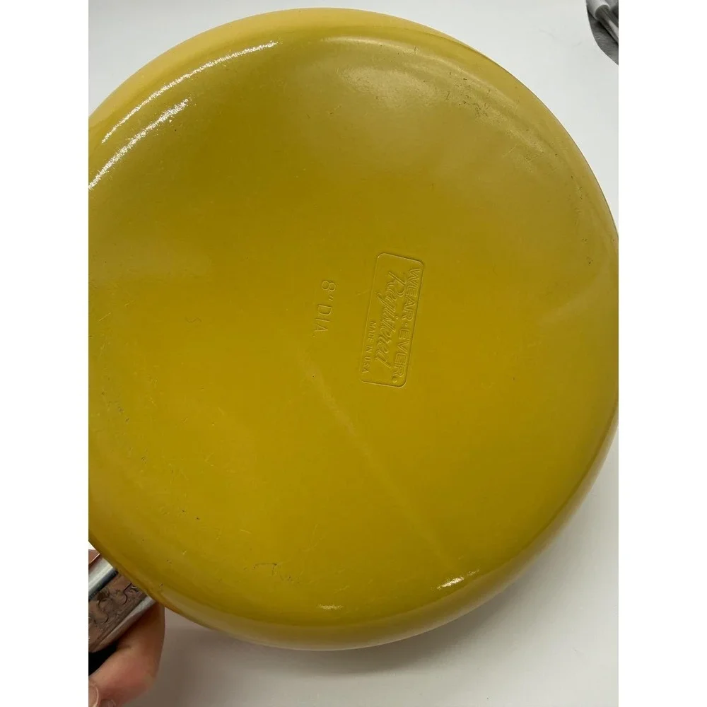 Vintage Wear-Ever Skillet Pan 8 Inch Harvest Yellow Vegetable print‎ Lid USA
